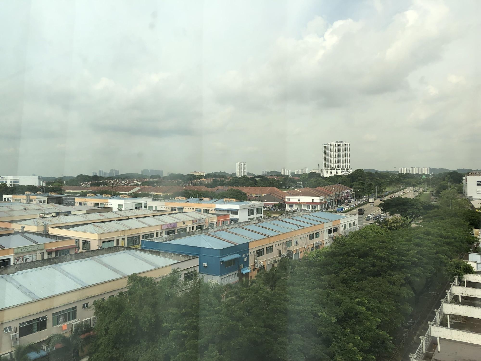 Pariss Hotel Johor Bahru Exterior photo