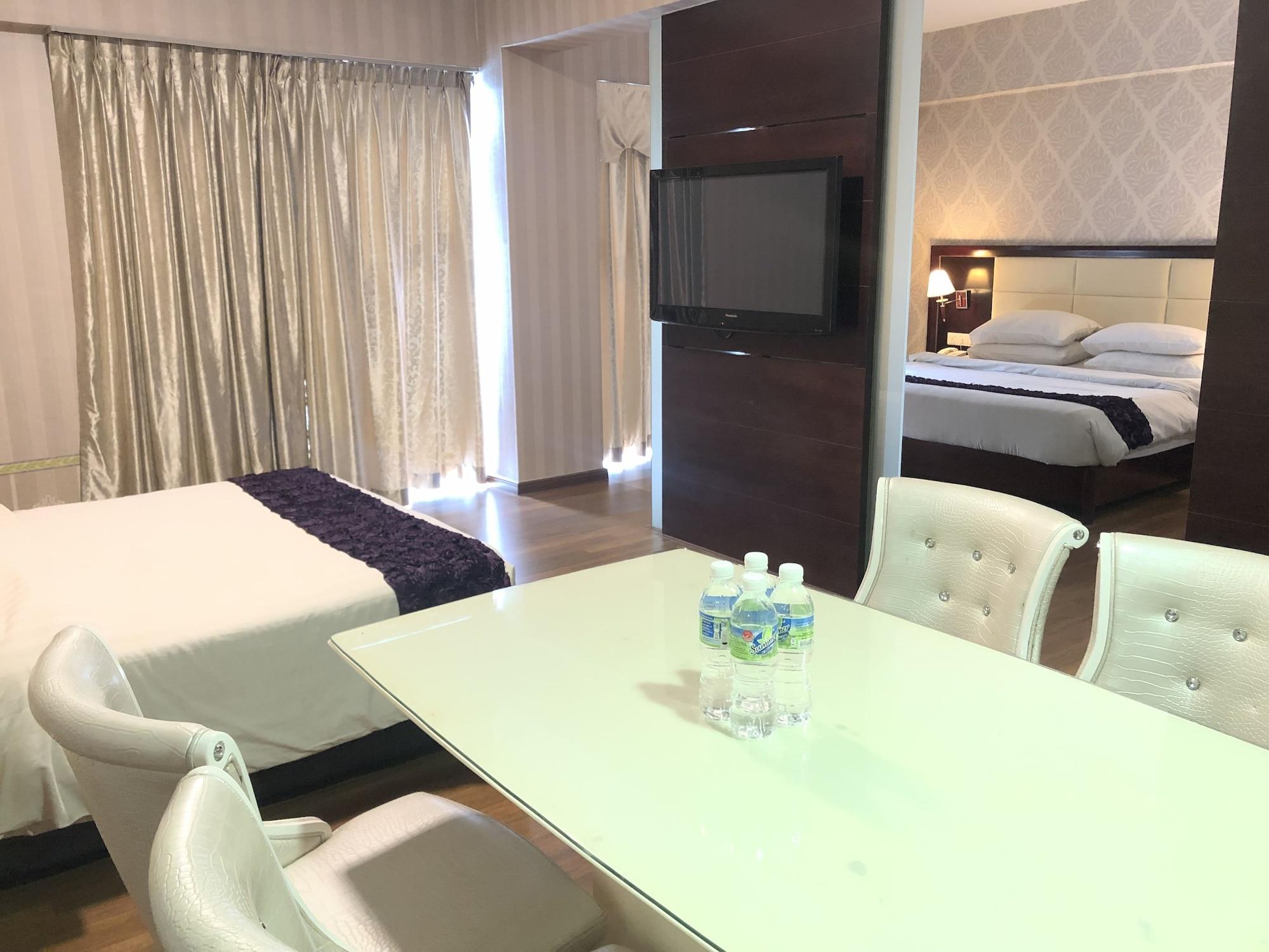 Pariss Hotel Johor Bahru Exterior photo