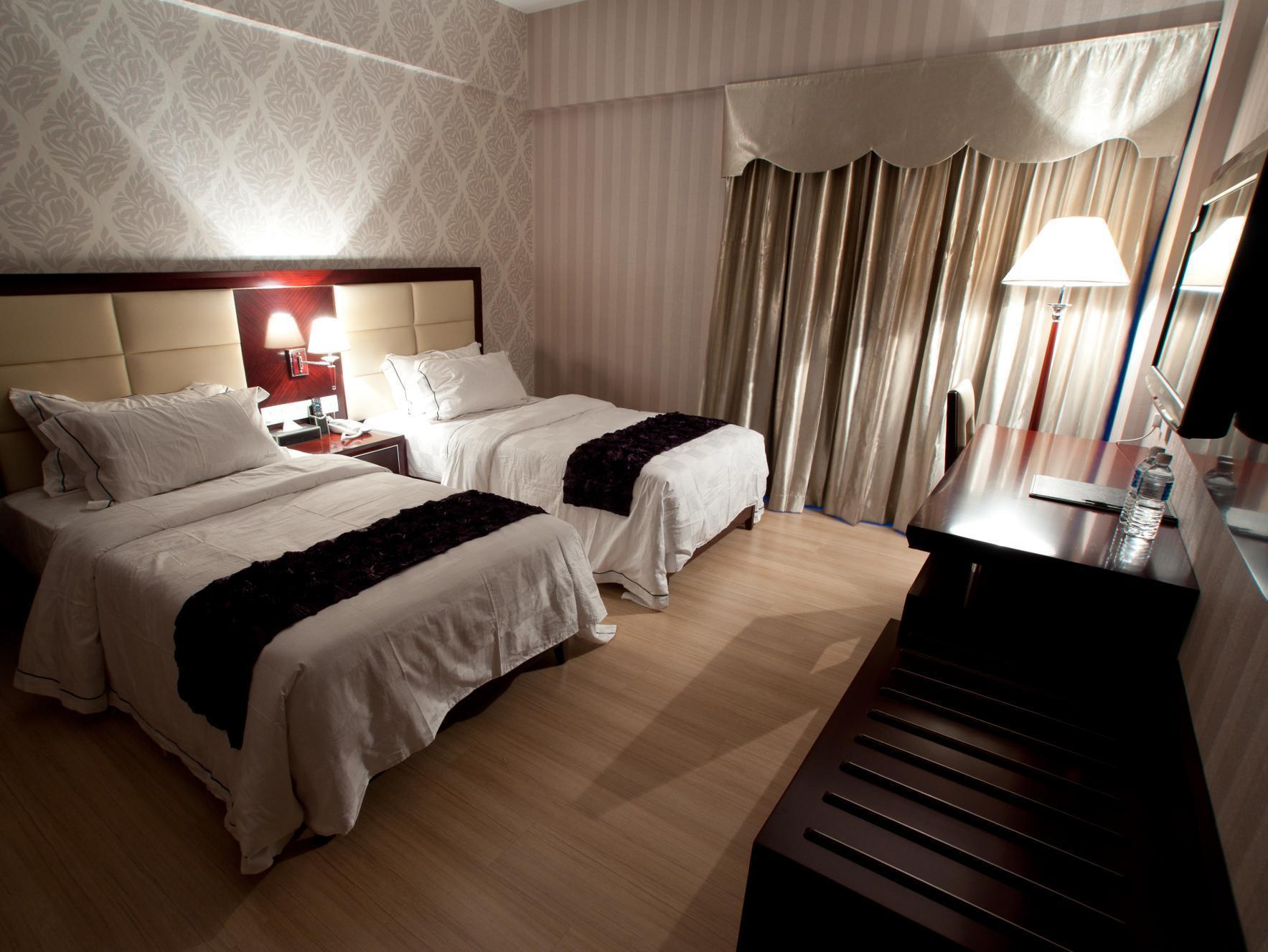 Pariss Hotel Johor Bahru Exterior photo