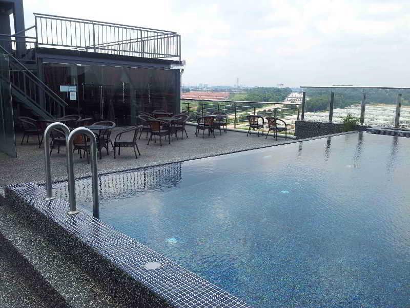 Pariss Hotel Johor Bahru Exterior photo