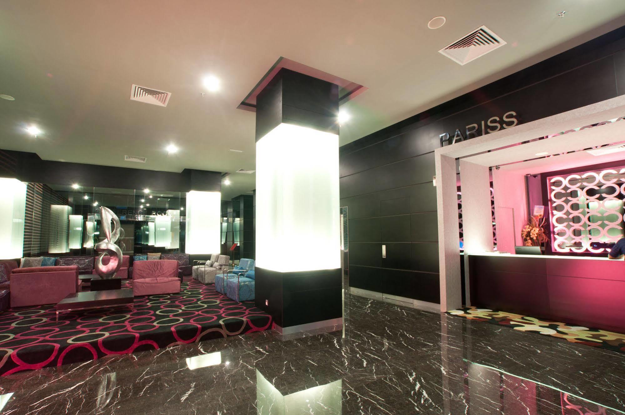 Pariss Hotel Johor Bahru Exterior photo